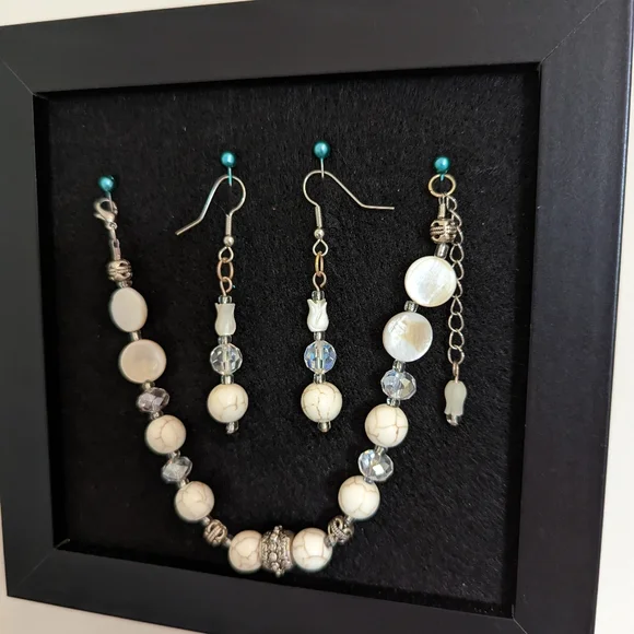 Handmade earrings and bracelet set - Picture 2 of 3